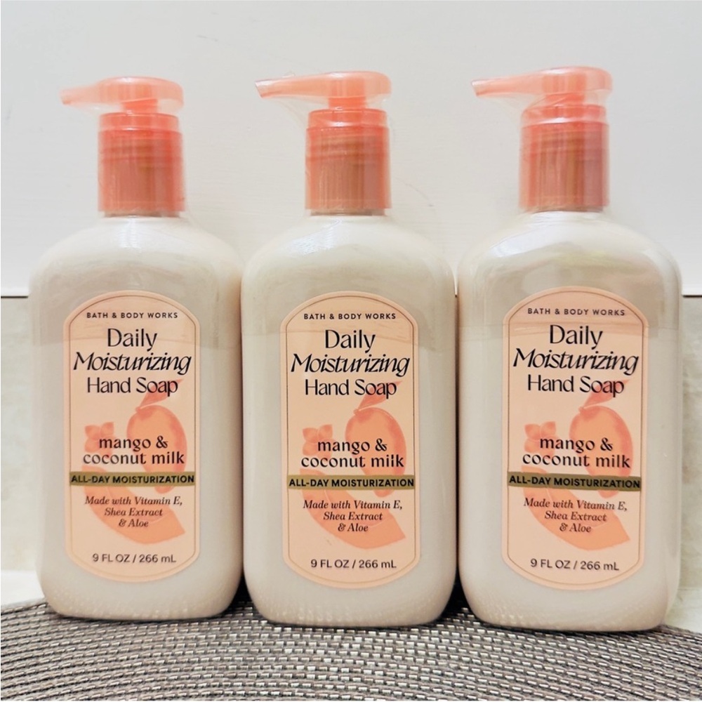 NWT Bath & Body Works Daily Moisturizing Hand Soap Mango & Coconut Milk Set of 3